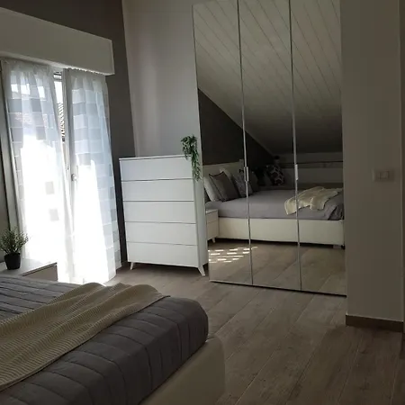 Апартаменты Luxury Penthouse With Private Jacuzzi San Mauro Mare