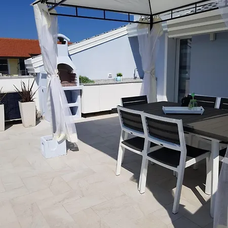 Luxury Penthouse With Private Jacuzzi *