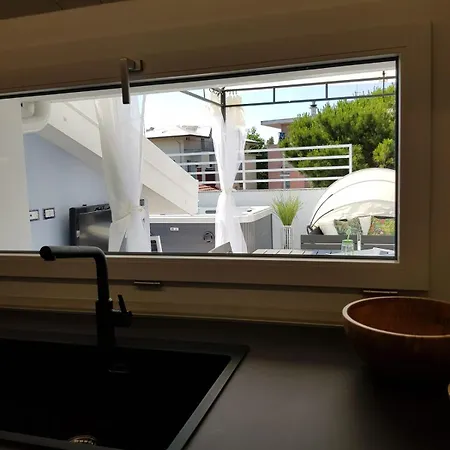 Luxury Penthouse With Private Jacuzzi Apartment San Mauro Mare