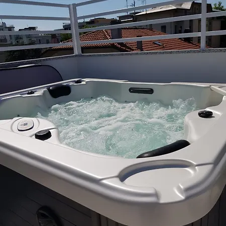 Luxury Penthouse With Private Jacuzzi Apartment San Mauro Mare