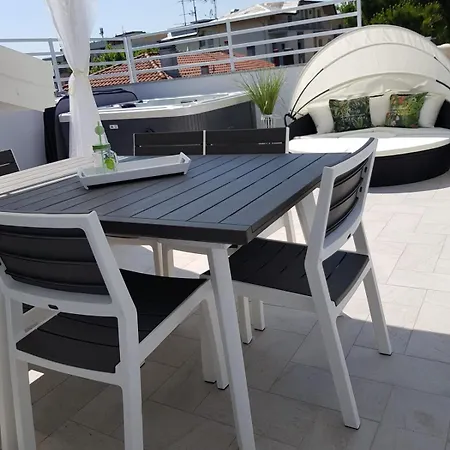 Luxury Penthouse With Private Jacuzzi San Mauro Mare