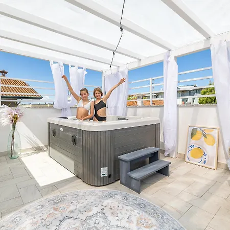 Apartment Luxury Penthouse With Private Jacuzzi *