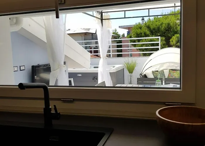 Luxury Penthouse With Private Jacuzzi Appartamento San Mauro Mare