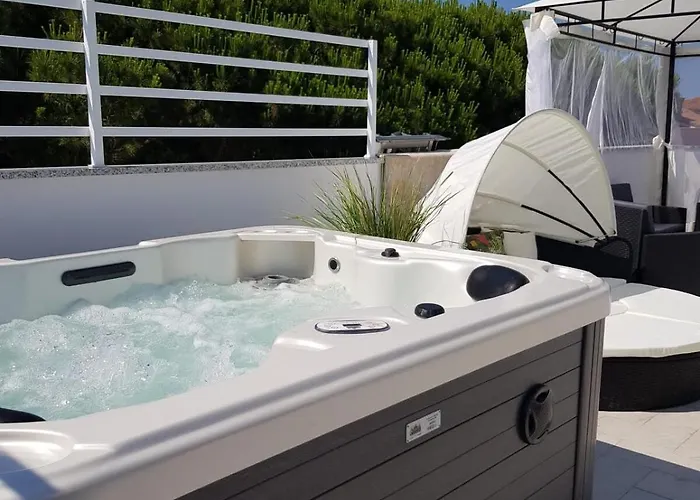 Luxury Penthouse With Private Jacuzzi * San Mauro Mare